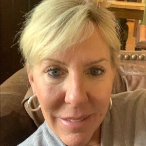 Meet your Posher, Lynn